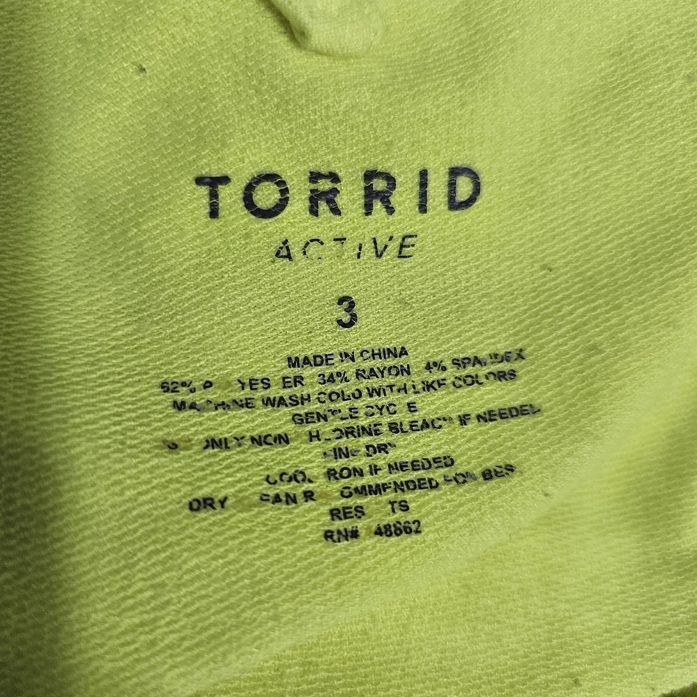 Torrid active neon yellow lace up back long sleeve active tee women's size 3x - Picture 4 of 4